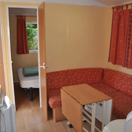Kemping Camping Dordogne Puynadal 2*